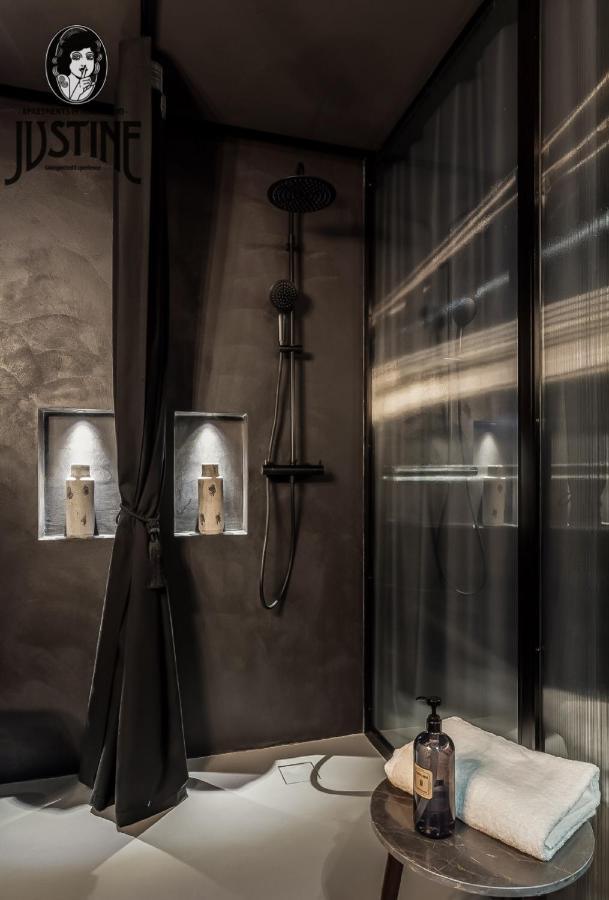Suite Shibari By Justine Apartments Sobria Elegante Y Pecaminosa Apartamento Turistico En Madrid Rio Buitenkant foto