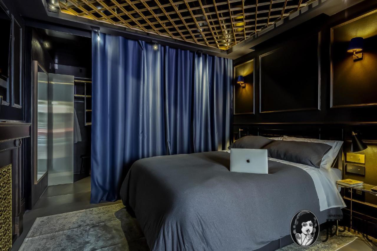 Suite Shibari By Justine Apartments Sobria Elegante Y Pecaminosa Apartamento Turistico En Madrid Rio Buitenkant foto