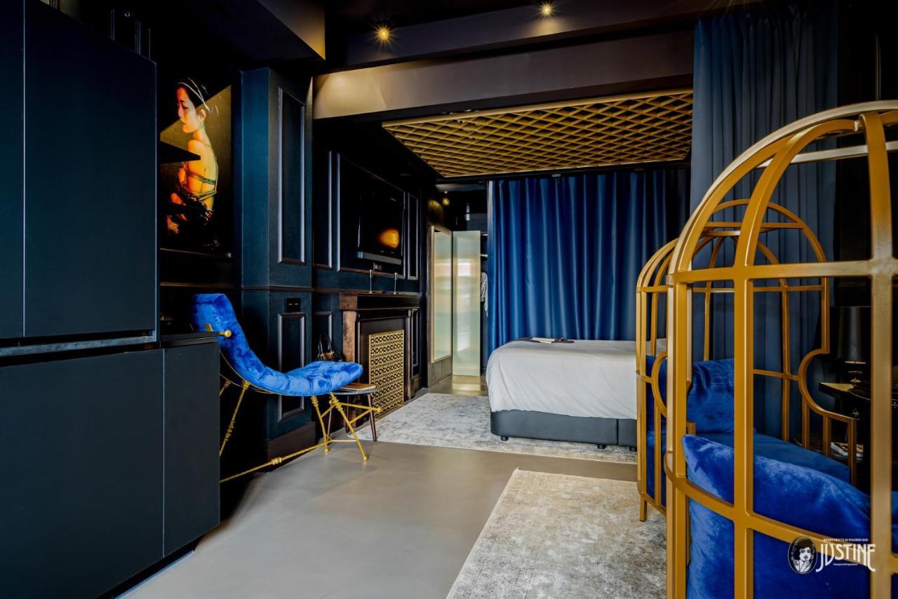 Suite Shibari By Justine Apartments Sobria Elegante Y Pecaminosa Apartamento Turistico En Madrid Rio Buitenkant foto