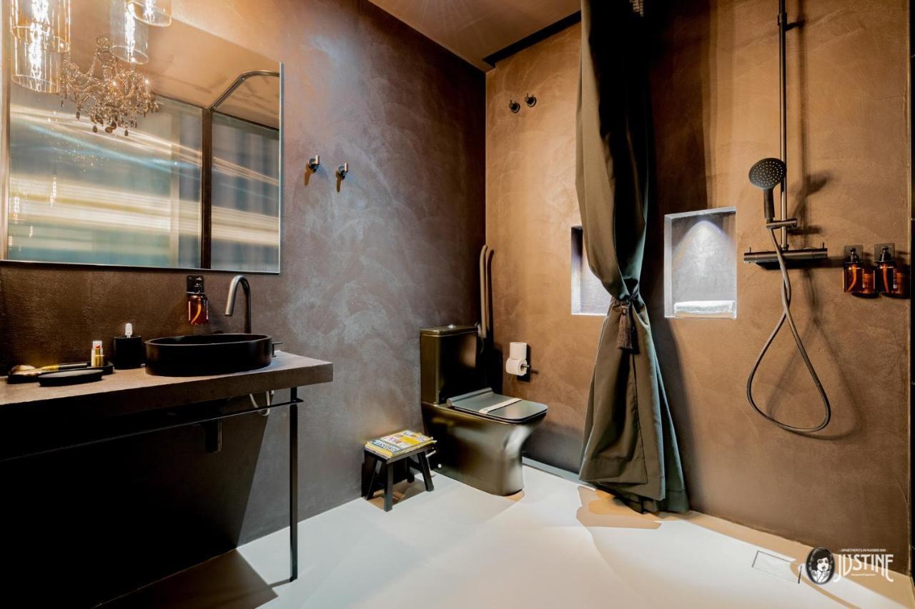 Suite Shibari By Justine Apartments Sobria Elegante Y Pecaminosa Apartamento Turistico En Madrid Rio Buitenkant foto